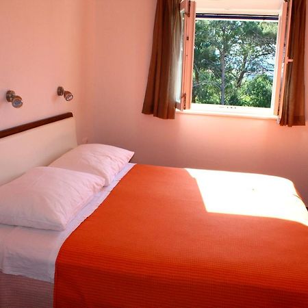 Gorgonia Suites In Verunić Chambre photo