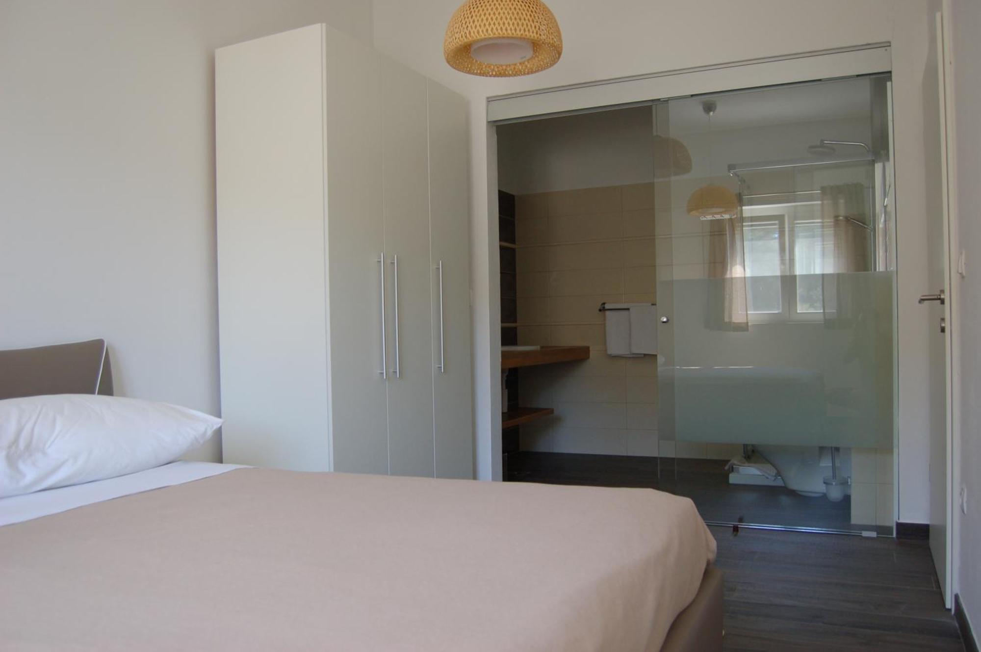 Gorgonia Suites In Verunić Chambre photo