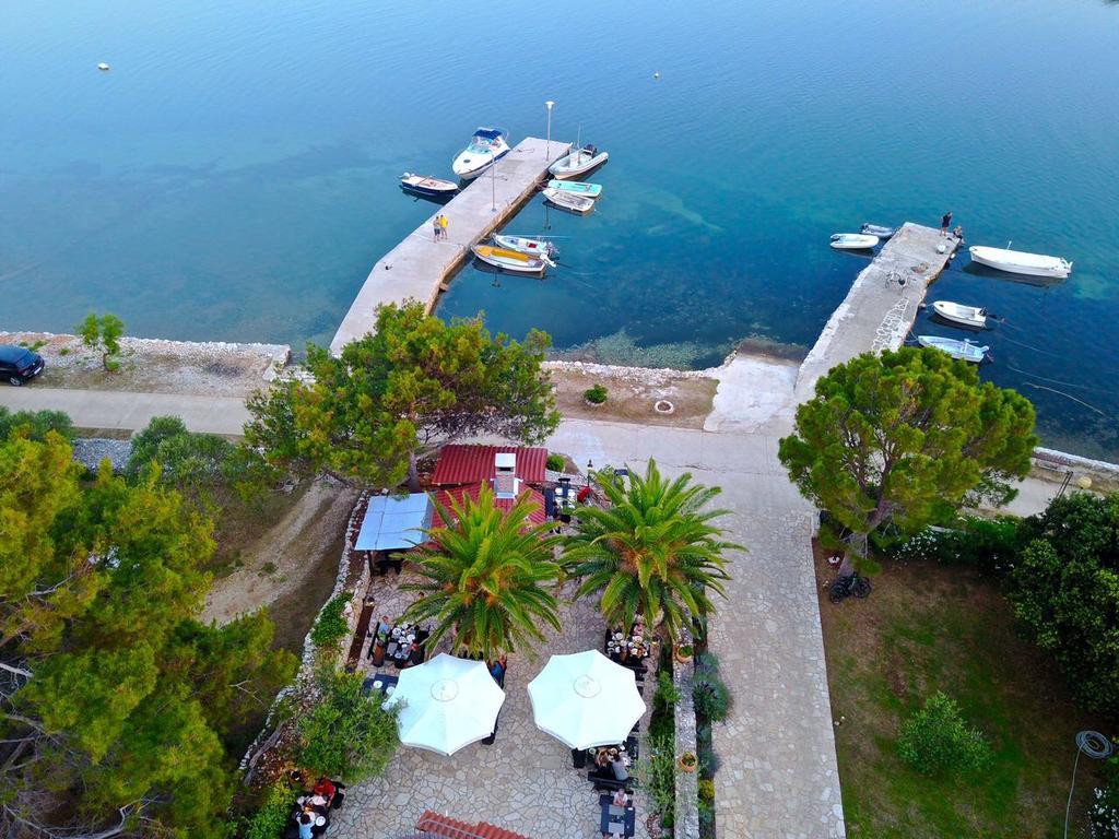 Gorgonia Suites In Verunić Extérieur photo
